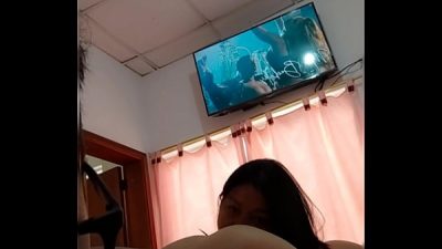 Por Dios Que Bien Lo Hace Está Puta Es Una Descarada Espero No Se Entere Su Esposo